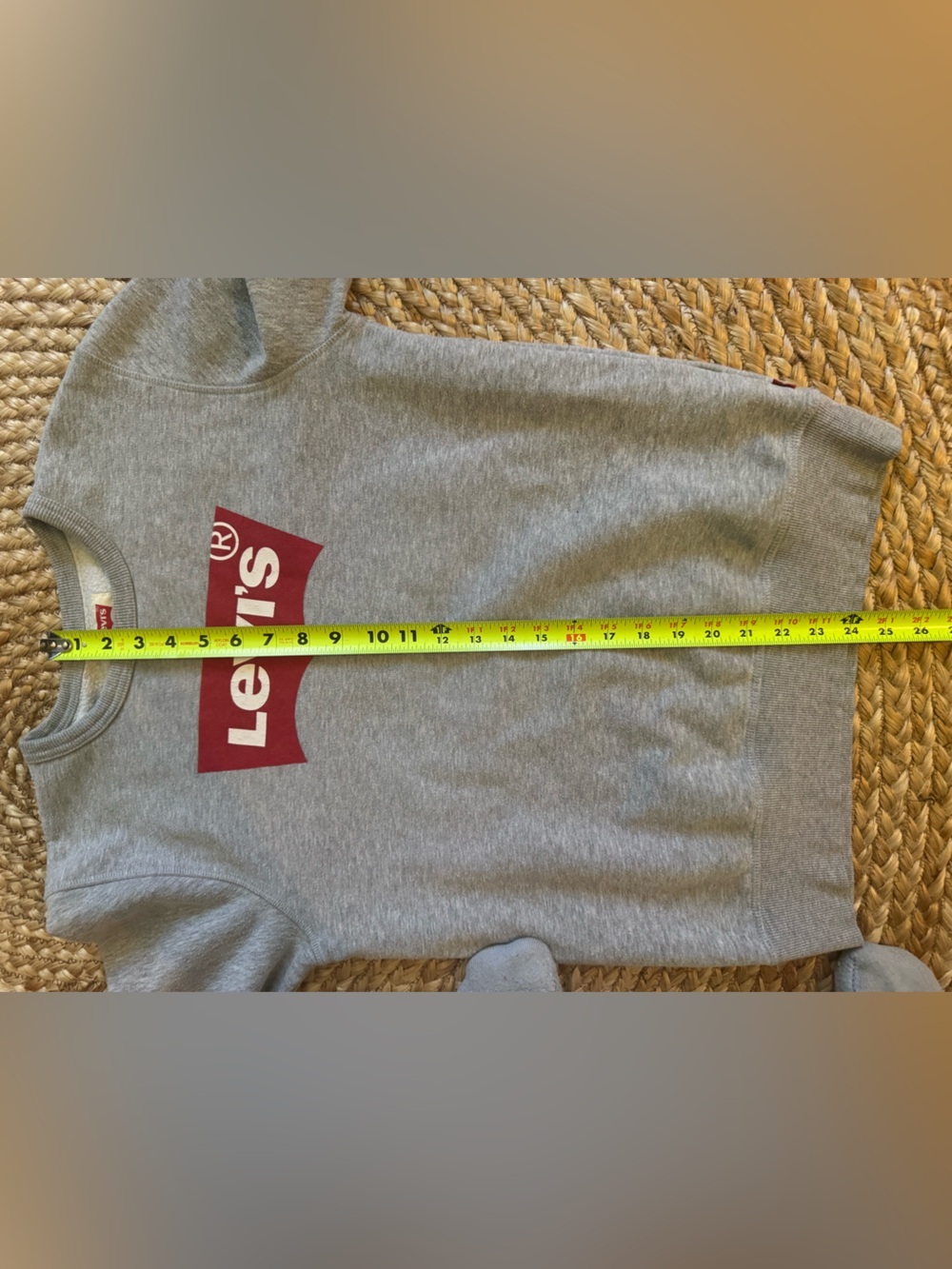 Levi’s Kids XL Grey Logo Crewneck Sweatshirt Fits Women’s Small Youth 13-15 - Picture 8 of 8
